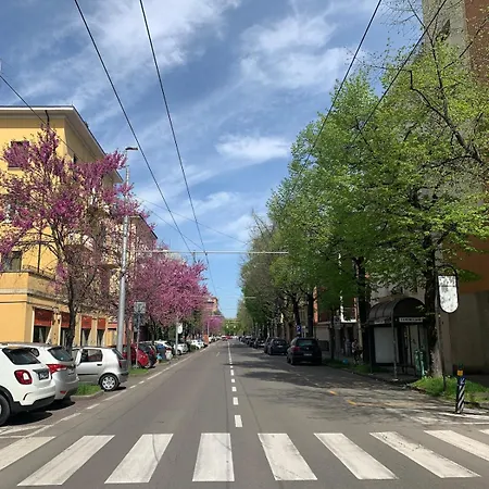Design Loft - Quiet Near Policlinico Modena Center Апартаменты Модена