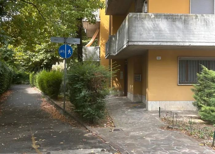 Very Comfortable Loft Design Mid-century Center Módena